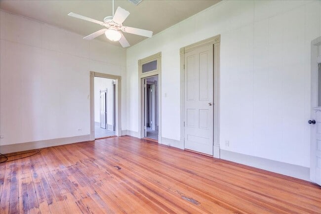 Building Photo - 6400 Cypress Rd