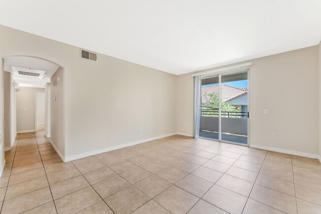 Building Photo - 1830 N Buffalo Dr