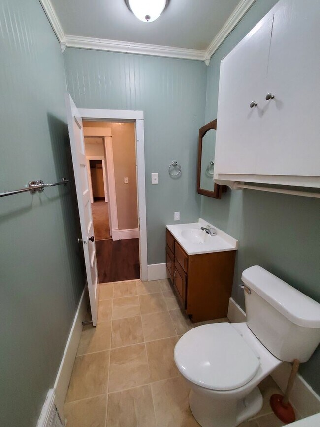 Building Photo - Remodeled 2 Bd with huge kitchen, dining room and living room