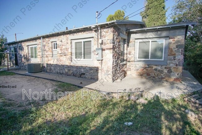 Building Photo - 7320 Dale Rd