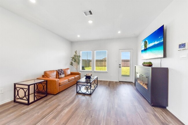 Building Photo - 24222 Sandstone Valley Ln