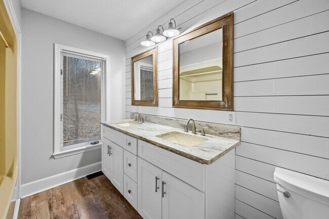 Building Photo - Luxury Living on the River — Your Dream Home Awaits