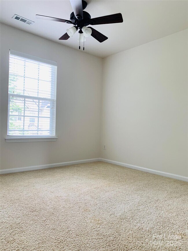 Building Photo - 14504 Grasslands Ct