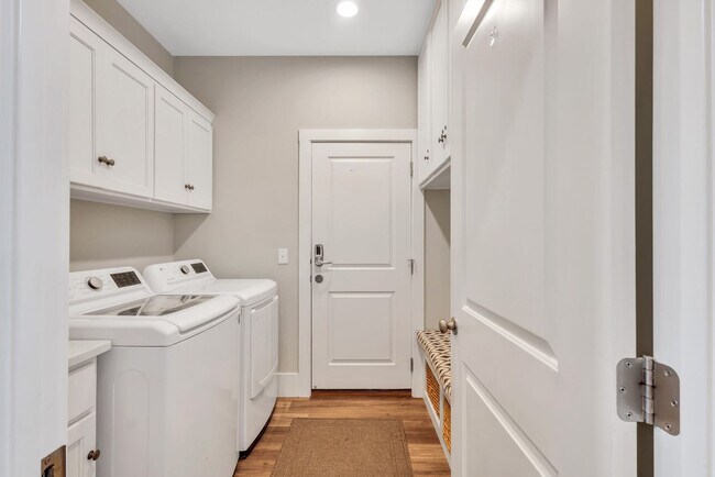 Building Photo - 36 Firethorn Ln