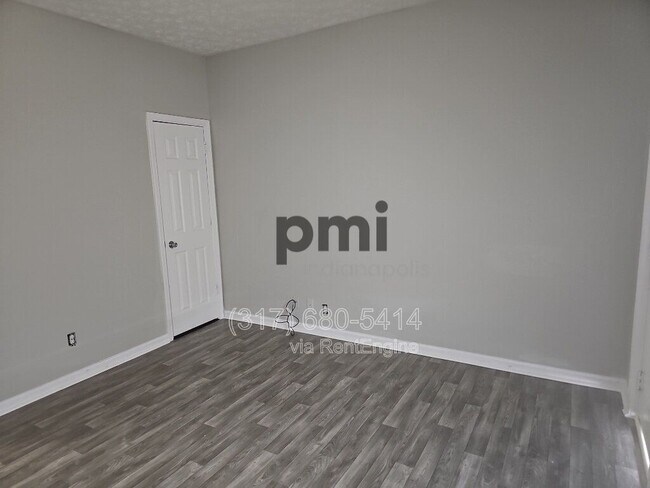 Building Photo - 114 Adler St