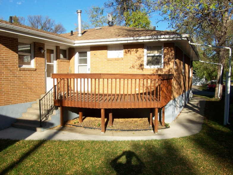 Building Photo - 303 4th Ave NW