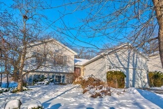 Building Photo - 2806 Wentworth Dr