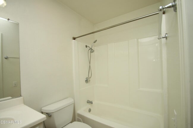 Building Photo - 565 Serento Cir