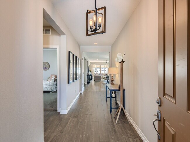 Building Photo - 4034 Spanish Oaks Ct