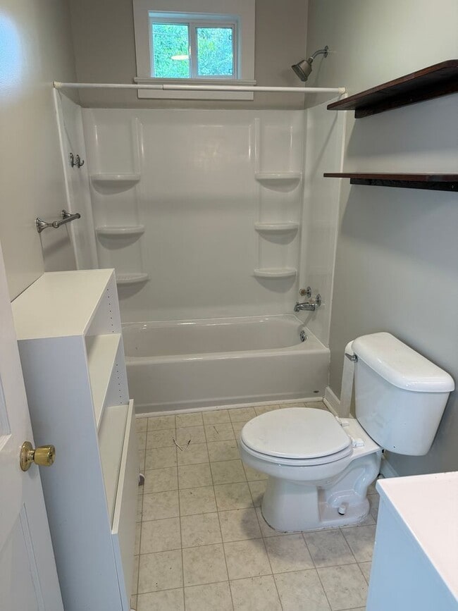 Building Photo - Beaufort2413