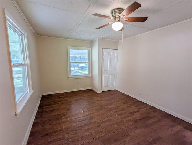 Building Photo - 2820 Cardo Dr NW