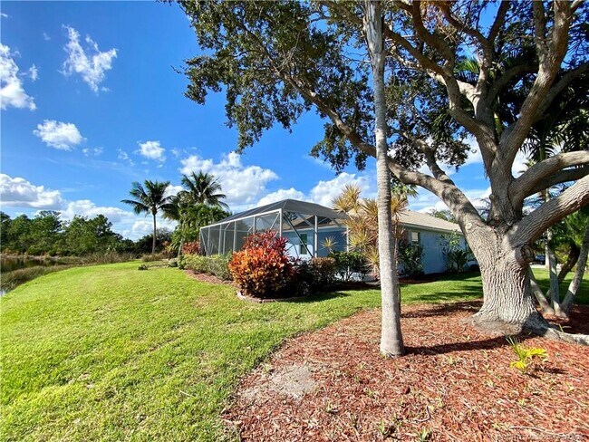 Building Photo - 3486 NW Oak Glen Dr