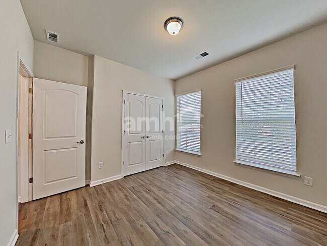 Building Photo - 2415 Napa Valley Drive
