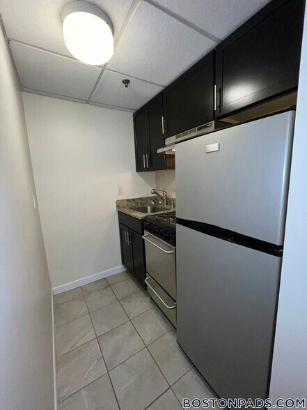 Building Photo - 62 Boylston St