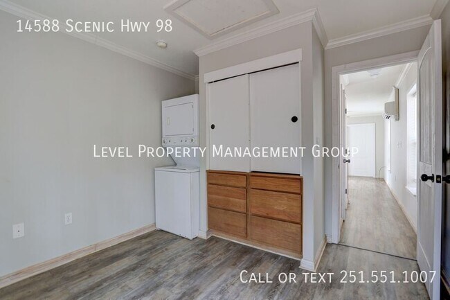 Building Photo - 14588 Scenic Hwy 98