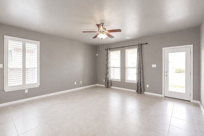 Building Photo - 2507 Galley Ridge Dr
