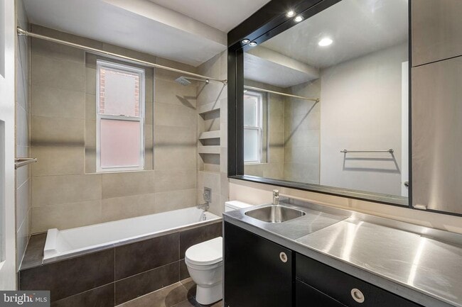 Building Photo - 1311 East Capitol St SE