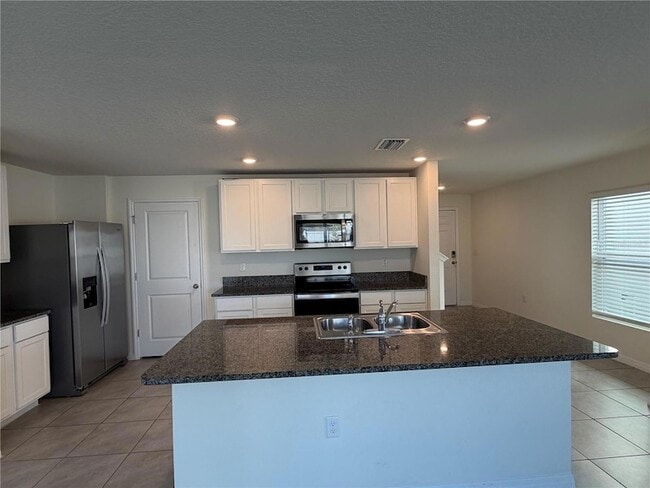 Building Photo - 12072 Downy Birch Dr