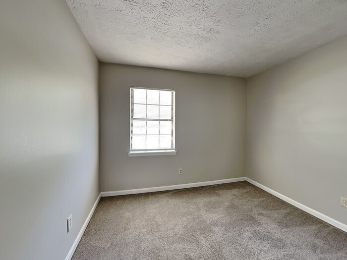 Building Photo - 1749 Big Valley Way