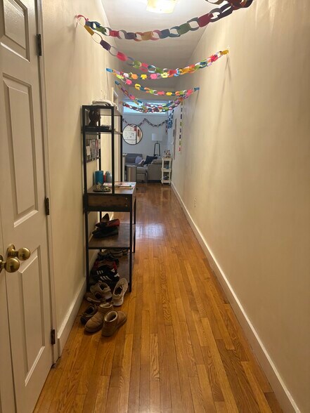 Building Photo - 62 Egmont St