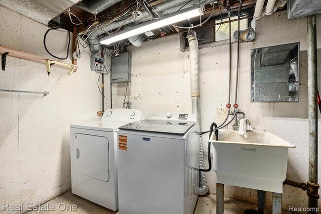 Building Photo - 1954 Atlas Ct