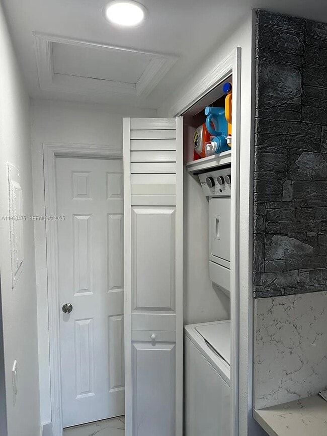 Building Photo - 14980 SW 49th Ln