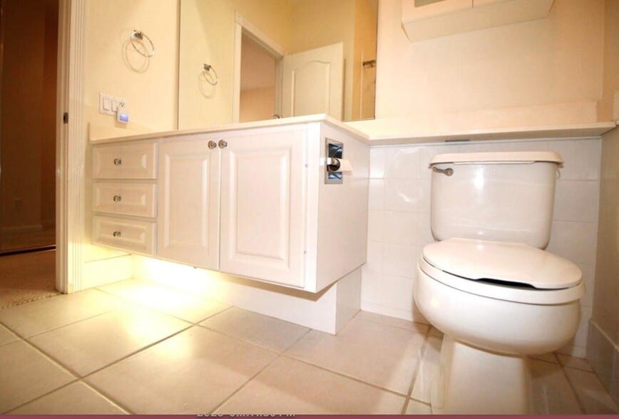 Building Photo - 156 Santa Barbara Way