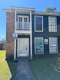 Building Photo - 1110-1112 Willow Creek Dr