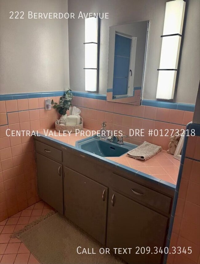 Building Photo - 222 Berverdor Ave