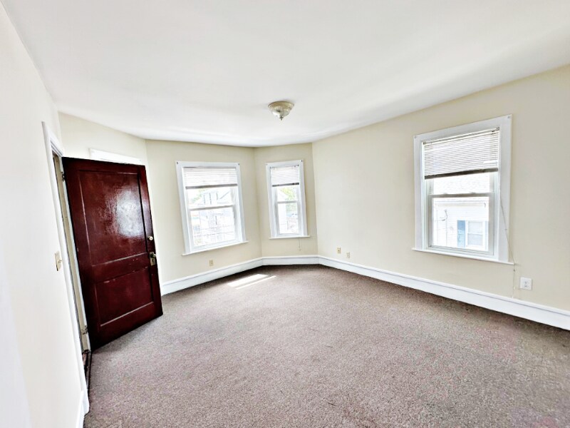 Building Photo - 528 Lawton St