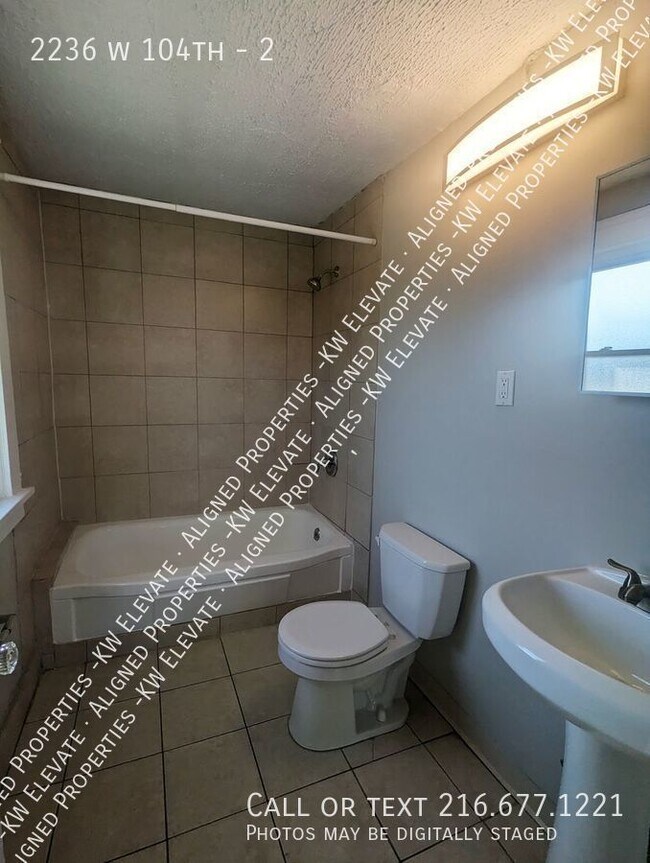 Building Photo - 2236 w 104th-2