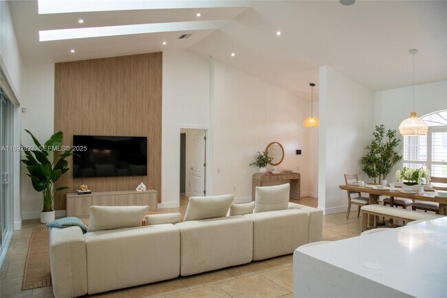 Building Photo - 1010 Joyce Ct