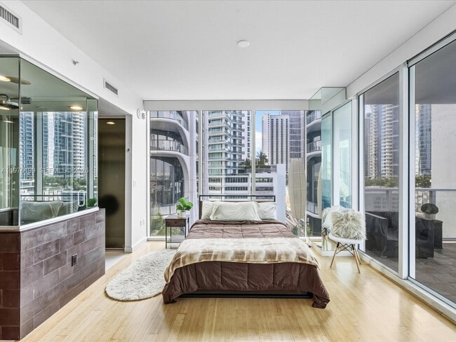 Building Photo - 1040 Biscayne Blvd