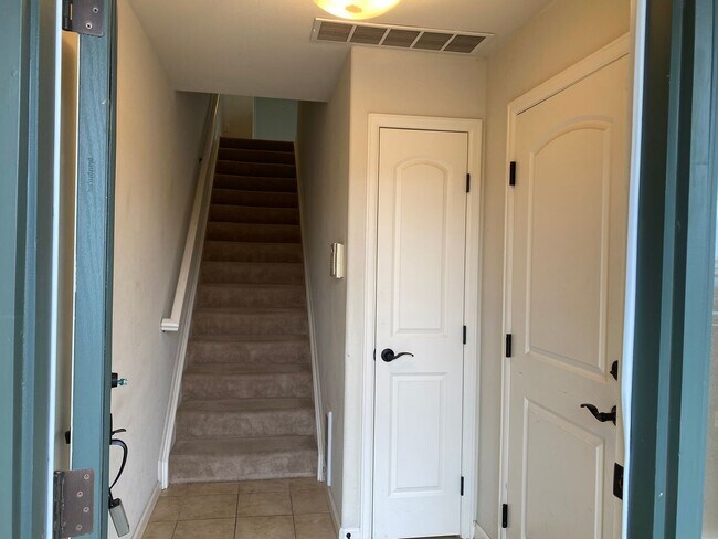 Building Photo - Large garage with attached spacious 2 bedroom townhome