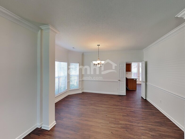Building Photo - 13700 Kensal Green Dr