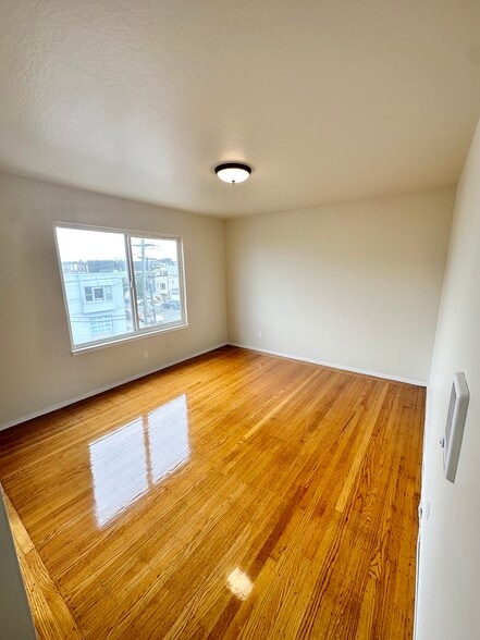 Building Photo - 4211 Moraga St