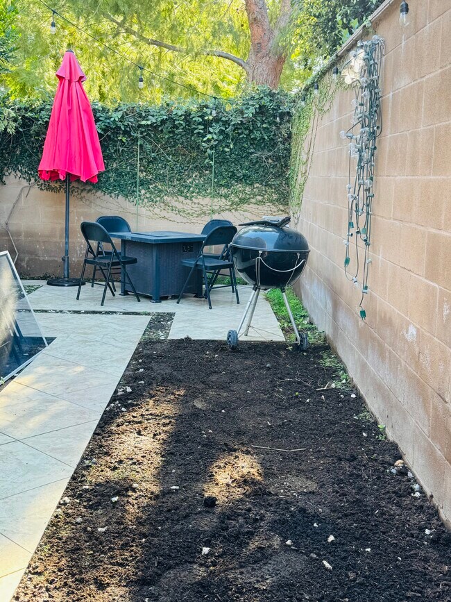 Building Photo - 113 Churchill