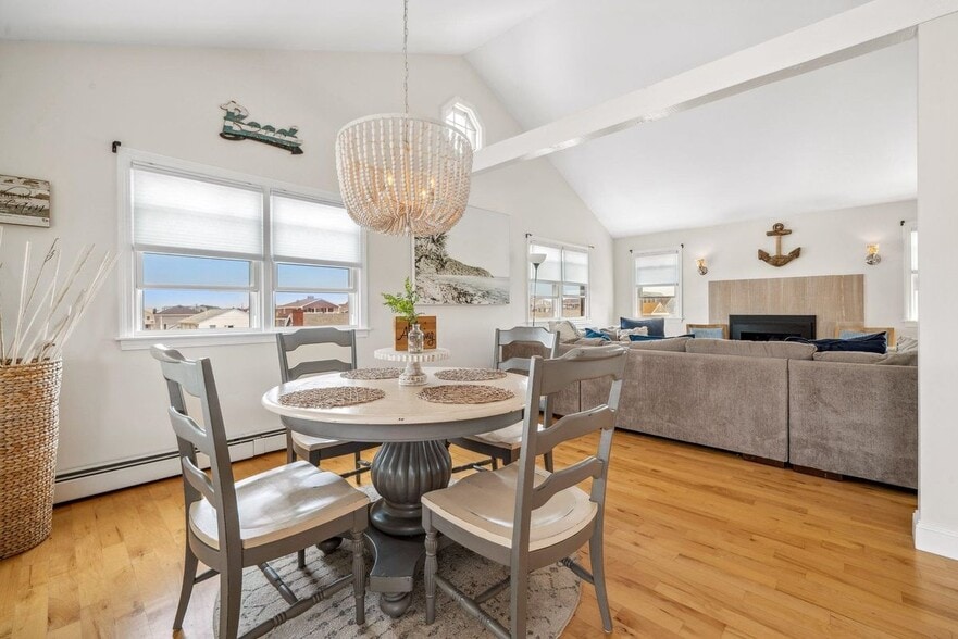 Building Photo - 131 Franklin