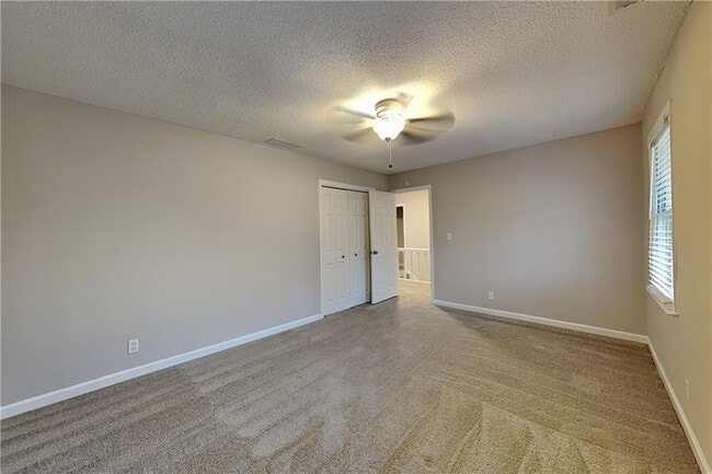 Building Photo - 1059 Rockcrest Dr