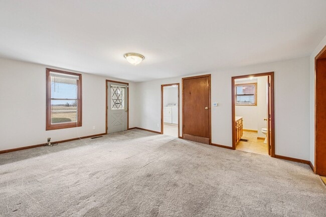 Building Photo - 11N455 Tower Rd