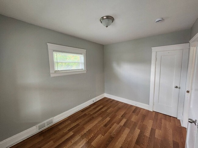 Building Photo - 13302 Ferris Ave