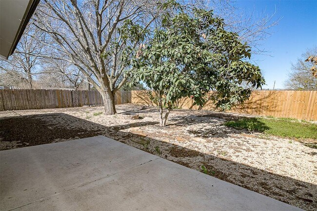 Building Photo - 1505 Quail Valley Dr