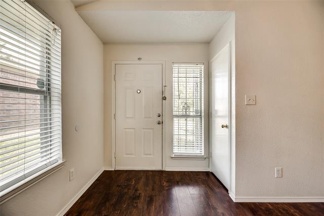 Building Photo - 10340 Blackjack Oaks Dr