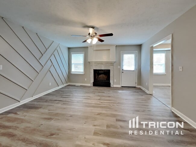 Building Photo - 5099 Marvin Dr