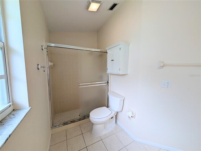 Building Photo - 5539 Wilde Oak Way