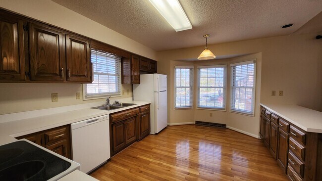 Building Photo - 1009 Sheffield Ct