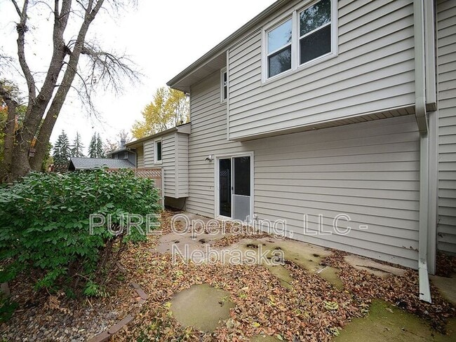 Building Photo - 5723 S 152nd Ave Cir