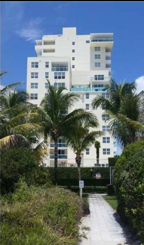 Building Photo - 5001 Collins Ave