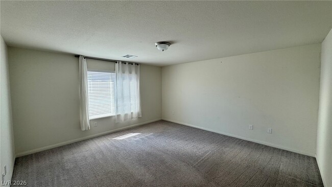 Building Photo - 5035 Lakewood Creek Ave