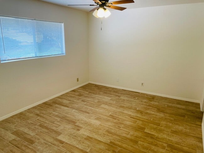 Building Photo - 185 Sierra Rd